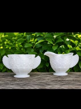 Vintage Fenton "Daisy and Button" white milk glass creamer and sugar bowl set~